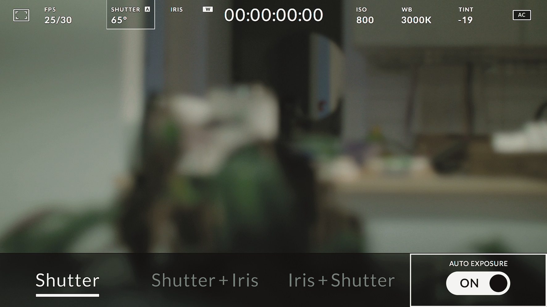 evfmenue digital production Das Menürad vorn steuert die Grundfunktionen beim Blick in den Sucher, ein zweiter Druck führt zu den Overlays.