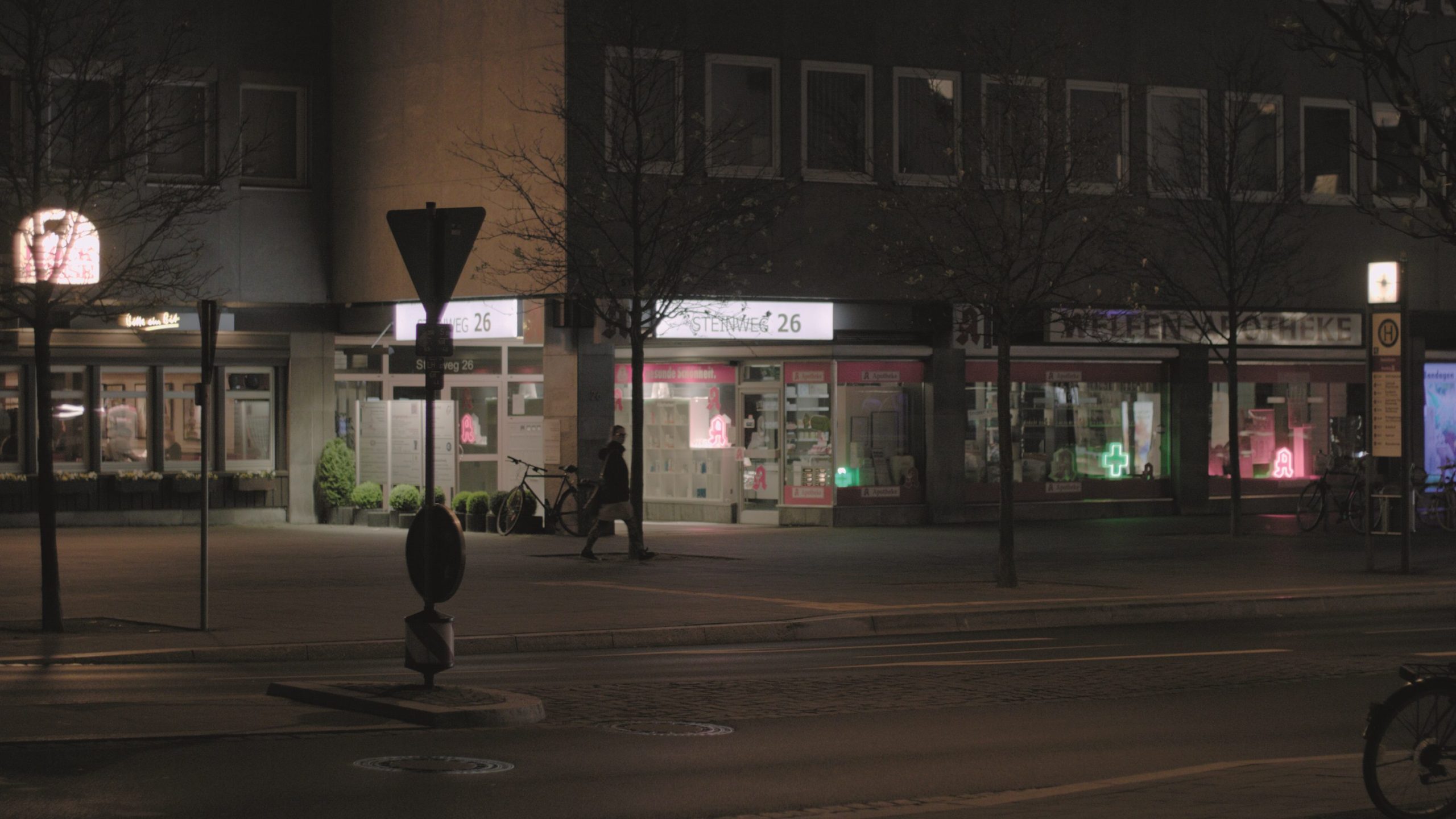 umnight digital production Das Rauschen der UM Pro ist feiner, nur beim „Pixel Peeping“ zeigen sich leichte Vertikalstrukturen (FPN).